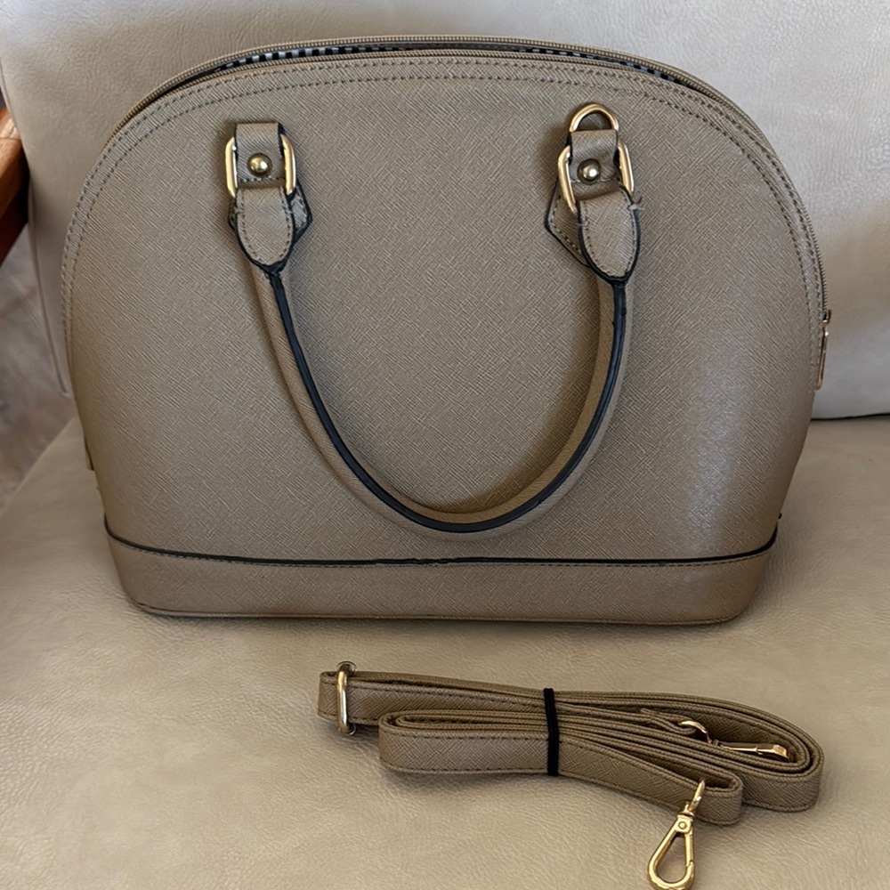 Elegant Tan Handbag